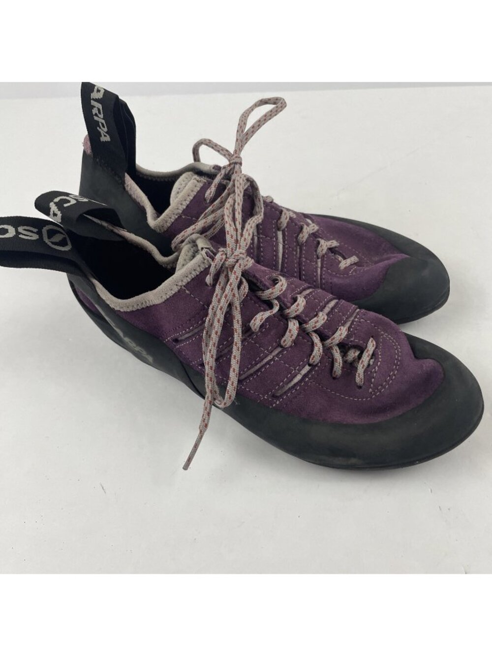Scarpa Thunder Rock Climbing Shoes Men's M7/W8 Lace Up Purple
